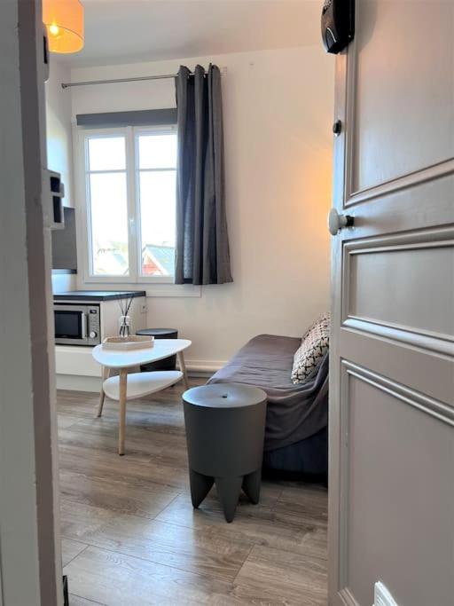 Le Cyrano, Deauville - App. T2 Proche De La Mer ภายนอก รูปภาพ