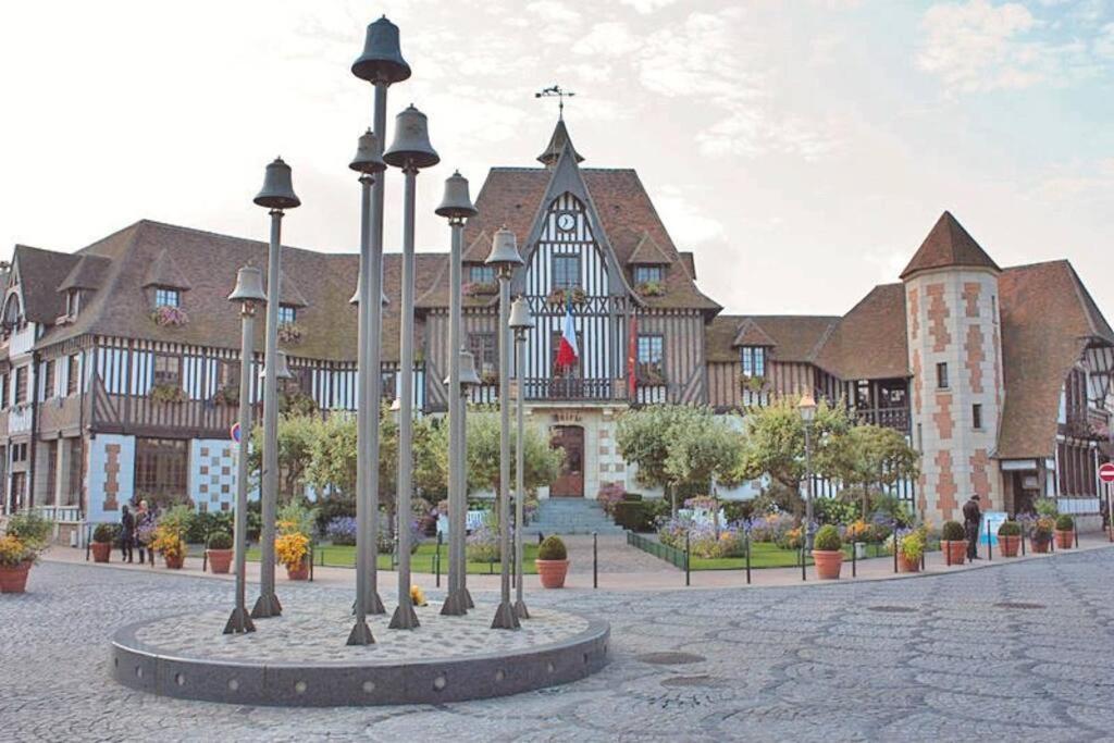 Le Cyrano, Deauville - App. T2 Proche De La Mer ภายนอก รูปภาพ
